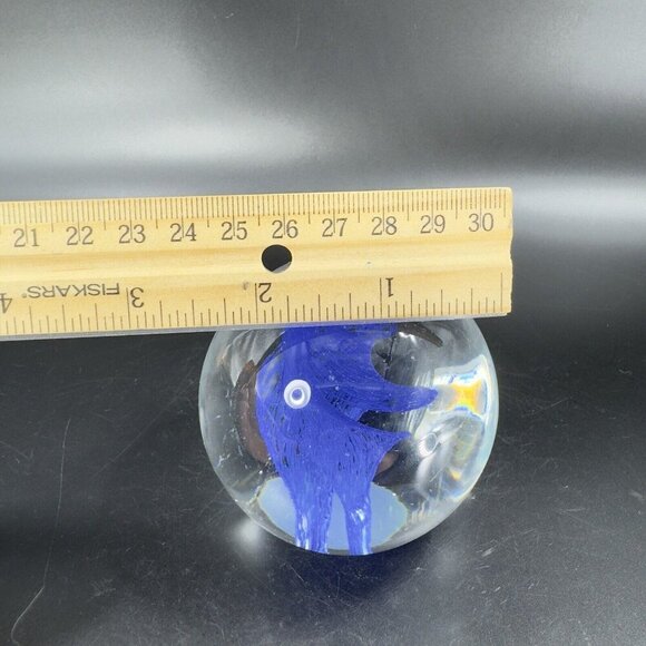 Round Art Glass Paperweight Figure Clear With Cobalt Blue Spiral Swirl Center - Picture 3 of 11